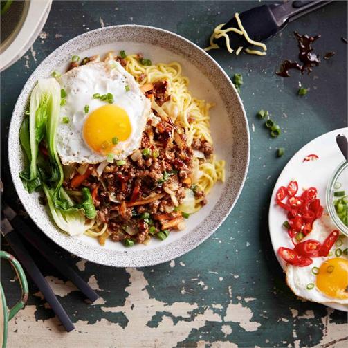 ASIAN BEEF MINCE NOODLE BOWL WITH FRIED EGG